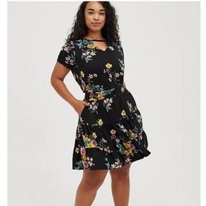 NWT Torrid Tiered Crop Top & Mini Skirt Super Soft Black Floral Set